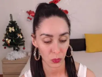 ValeriaFoxx  live sex cam