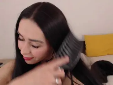 ValeriaFoxx  live sex cam