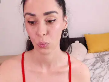 ValeriaFoxx  live sex cam