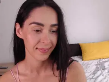 ValeriaFoxx  live sex cam