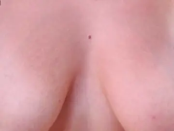 ValeriaFoxx  live sex cam