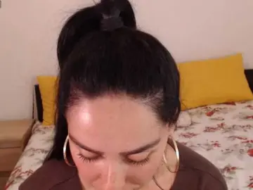 ValeriaFoxx  live sex cam