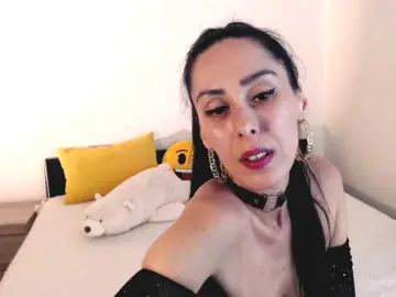 ValeriaFoxx  live sex cam