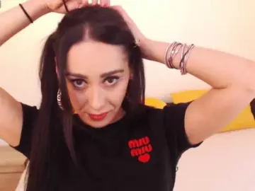 ValeriaFoxx  live sex cam