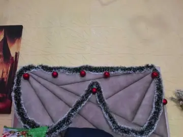 Esmeralda-Oik  live sex cam