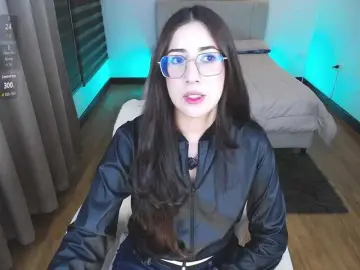 Im-Kitty  live sex cam