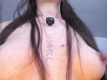Im-Kitty  live sex cam