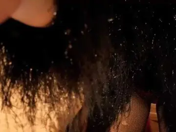 Juliamills  live sex cam