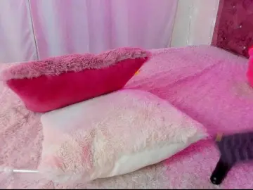 KloeFernandez  live sex cam