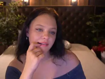 SnowWhiti  live sex cam