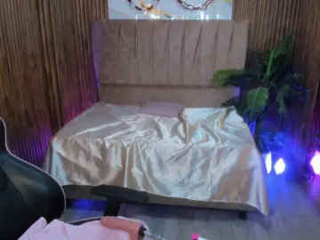 Juanita-tay  live sex cam