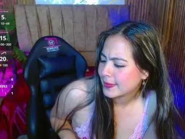 Juanita-tay  live sex cam