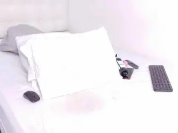 Nymplo-bff  live sex cam