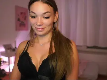 ChloeLux  live sex cam