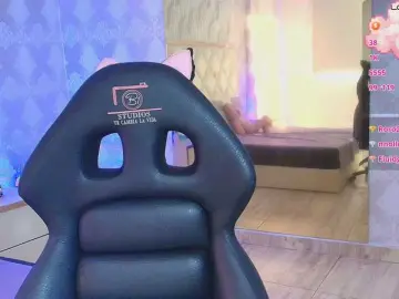Cloee-tay1  live sex cam