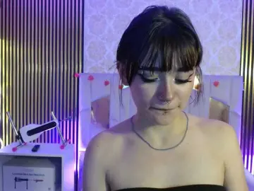 Cloee-tay1  live sex cam