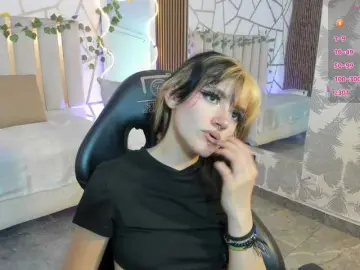 Cloee-tay1  live sex cam