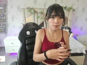 Cloee-tay1  live sex cam