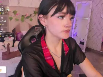 Cloee-tay1  live sex cam