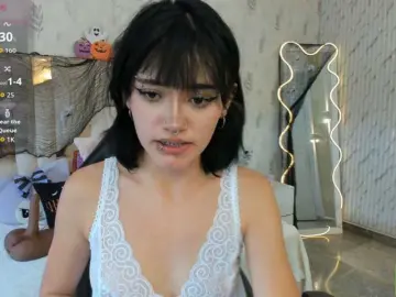 Cloee-tay1  live sex cam