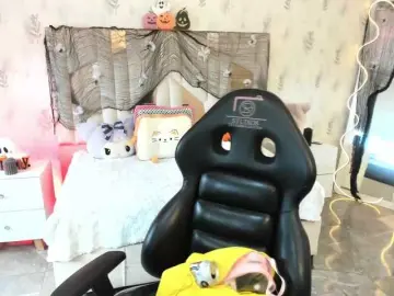 Cloee-tay1  live sex cam