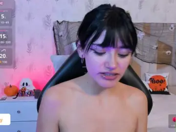 Cloee-tay1  live sex cam
