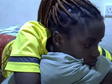 Princess-scovia  live sex cam