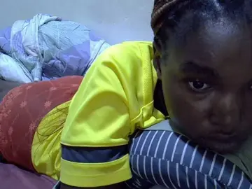 Princess-scovia  live sex cam