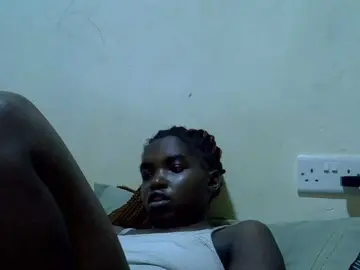 Princess-scovia  live sex cam