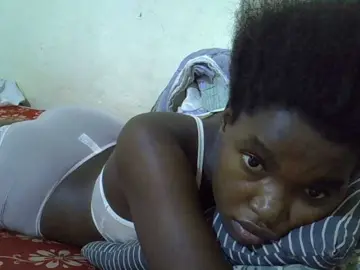 Princess-scovia  live sex cam