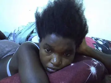 Princess-scovia  live sex cam