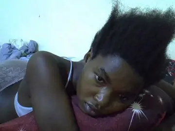 Princess-scovia  live sex cam