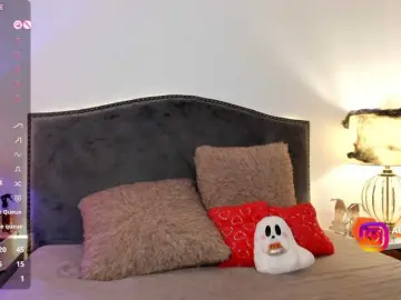 AlannaBlake  live sex cam
