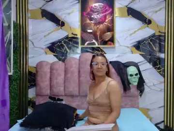 Sexynursemia  live sex cam