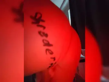 Tenderi  live sex cam