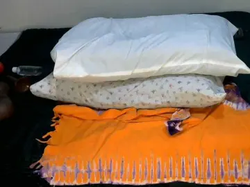 Thebooty21  live sex cam