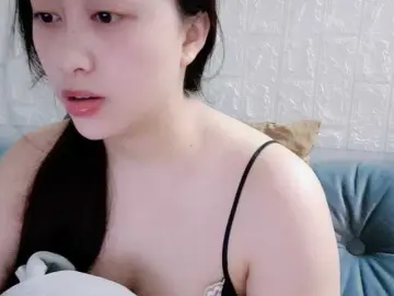 Amy-Yong  live sex cam