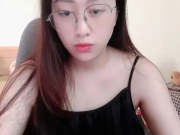 Amy-Yong  live sex cam
