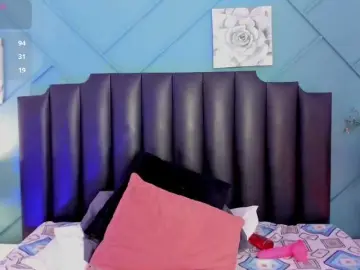 MiluVega  live sex cam