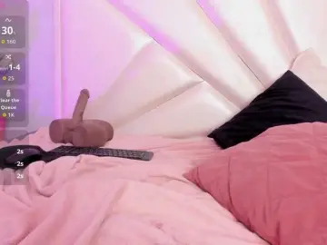 MiluVega  live sex cam