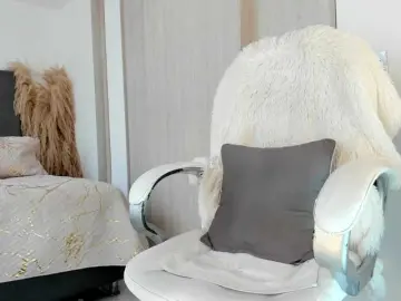 NatalieeClark  live sex cam