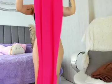 NatalieeClark  live sex cam