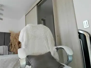 NatalieeClark  live sex cam