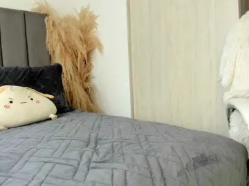 NatalieeClark  live sex cam