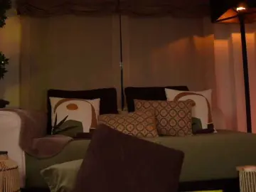 SofiaWaveess  live sex cam