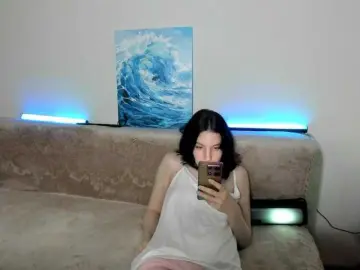 Victoria1  live sex cam