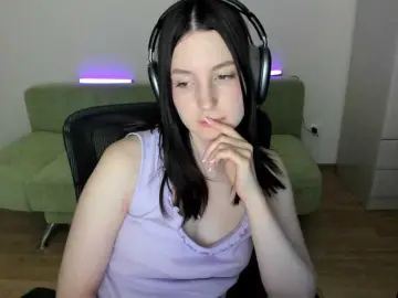 Victoria1  live sex cam