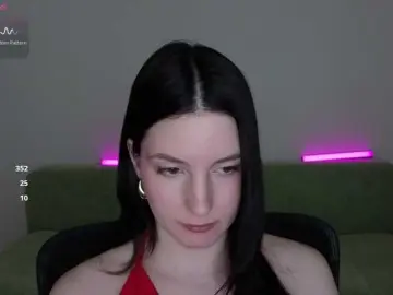 Victoria1  live sex cam
