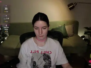 Victoria1  live sex cam