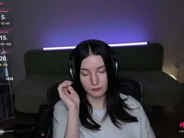 Victoria1  live sex cam